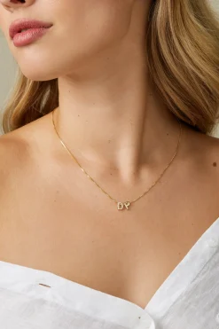 Geelgouden hanger T, Alphabet