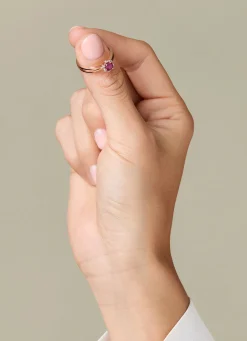 Roségouden ring, 0.44 ct robijn, Empress