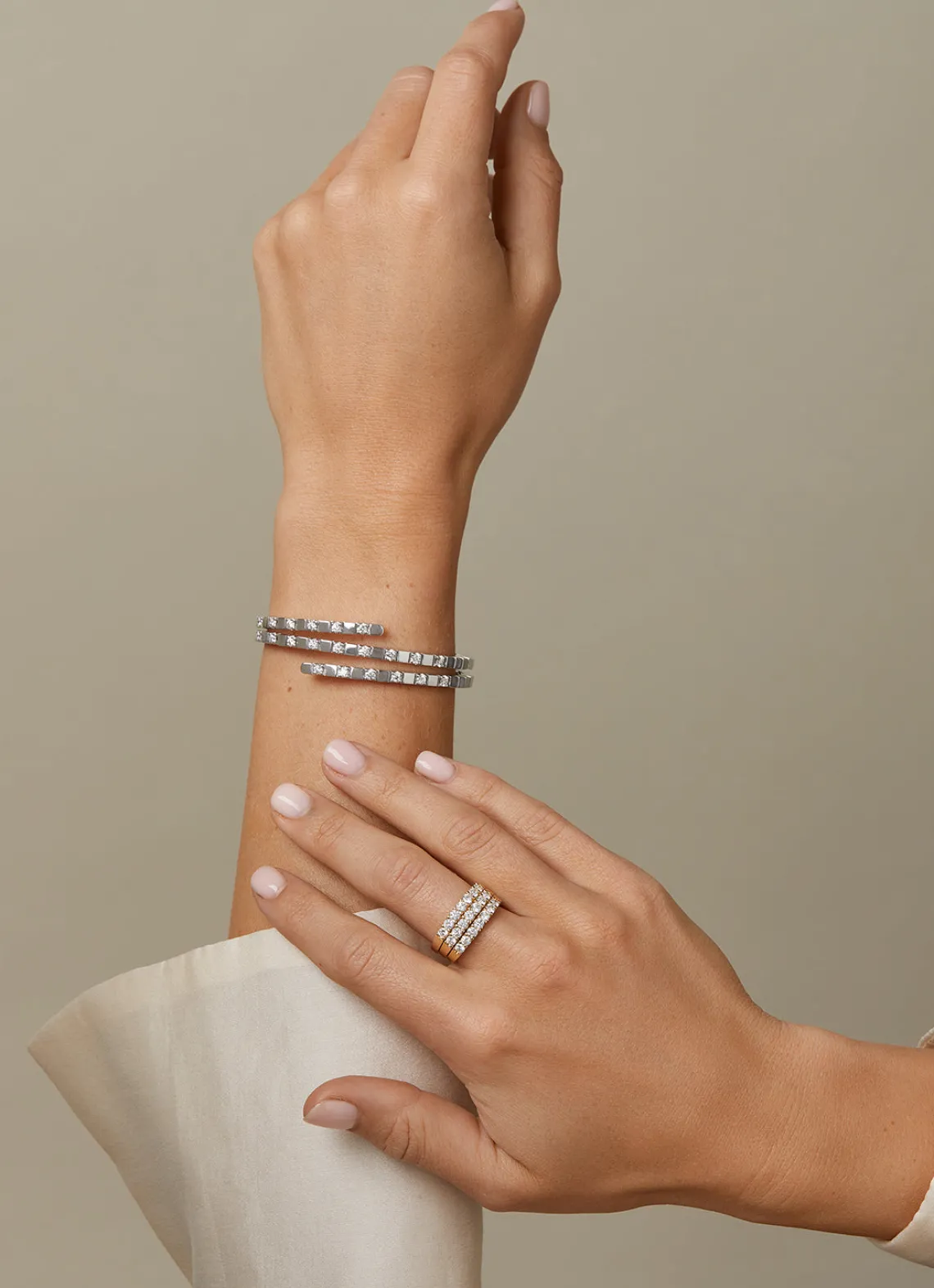 Witgouden armband, 1.50 ct diamant, Gallery