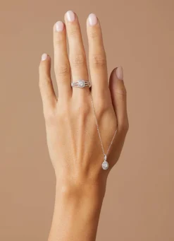 Witgouden collier, 0.25 ct diamant, Petite Romance