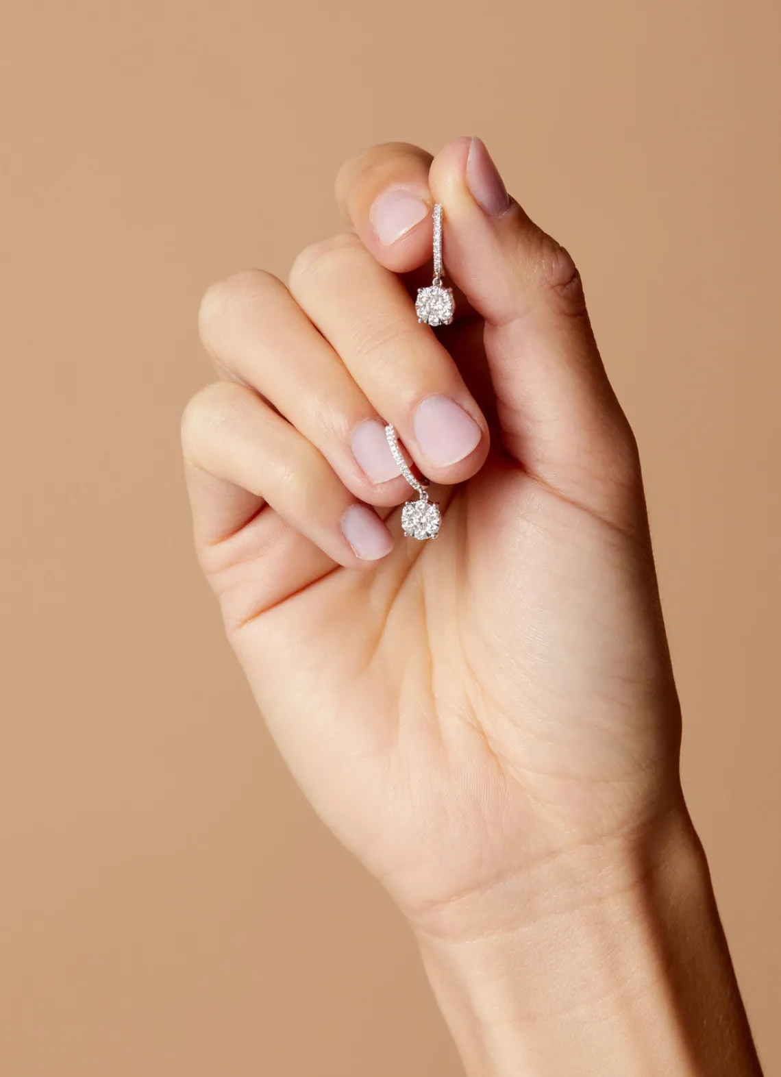 Witgouden oorsieraden, 0.64 ct diamant, Enchanted