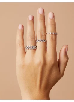 Witgouden ring, 0.24 ct diamant, Caviar